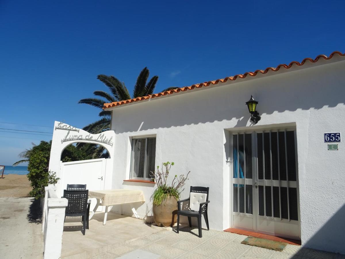 Villa At Seafront With Private Garden-655 Denia Exteriér fotografie